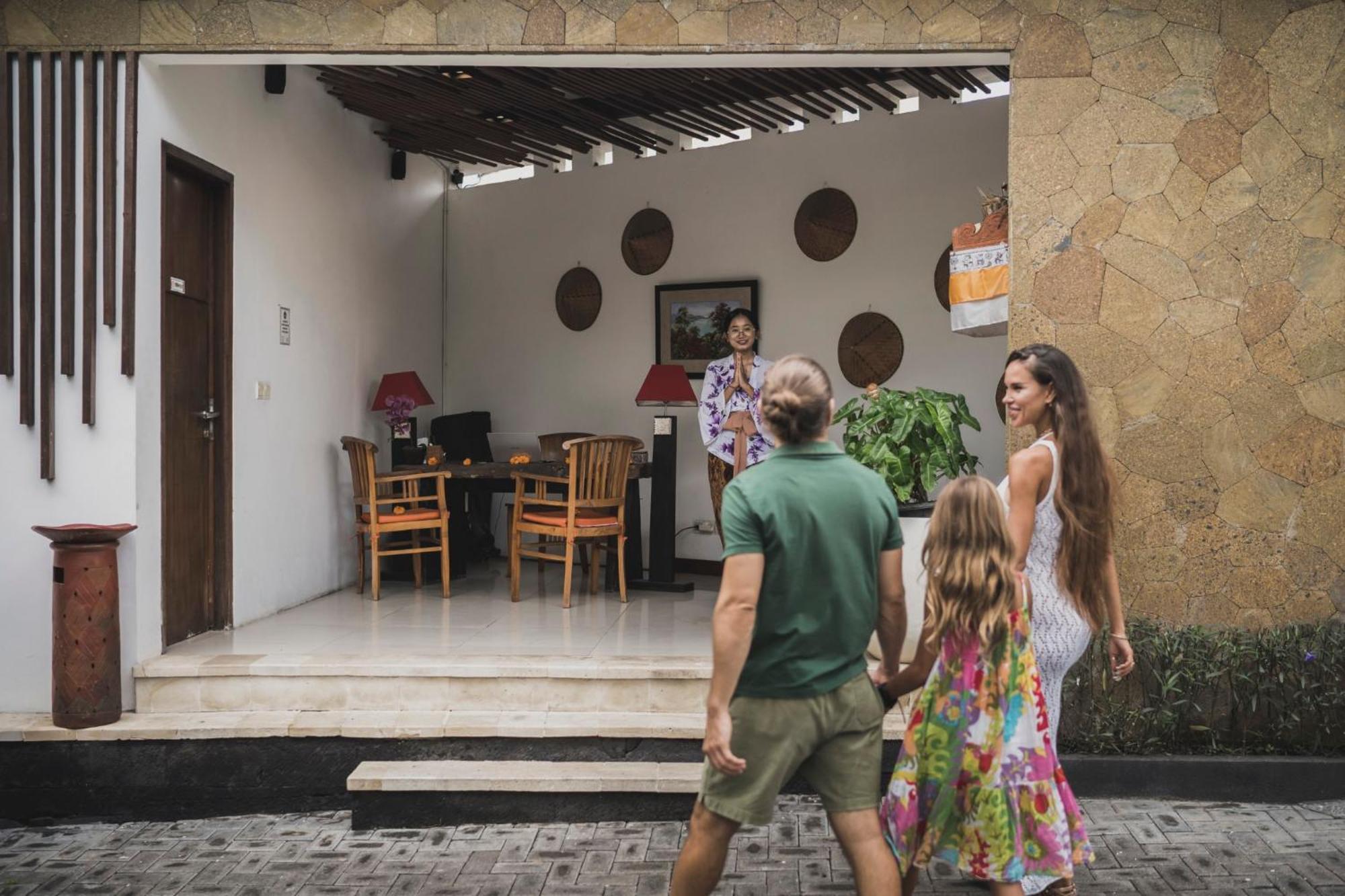 Canggu Circle Villa By Ini Vie Hospitality Екстериор снимка