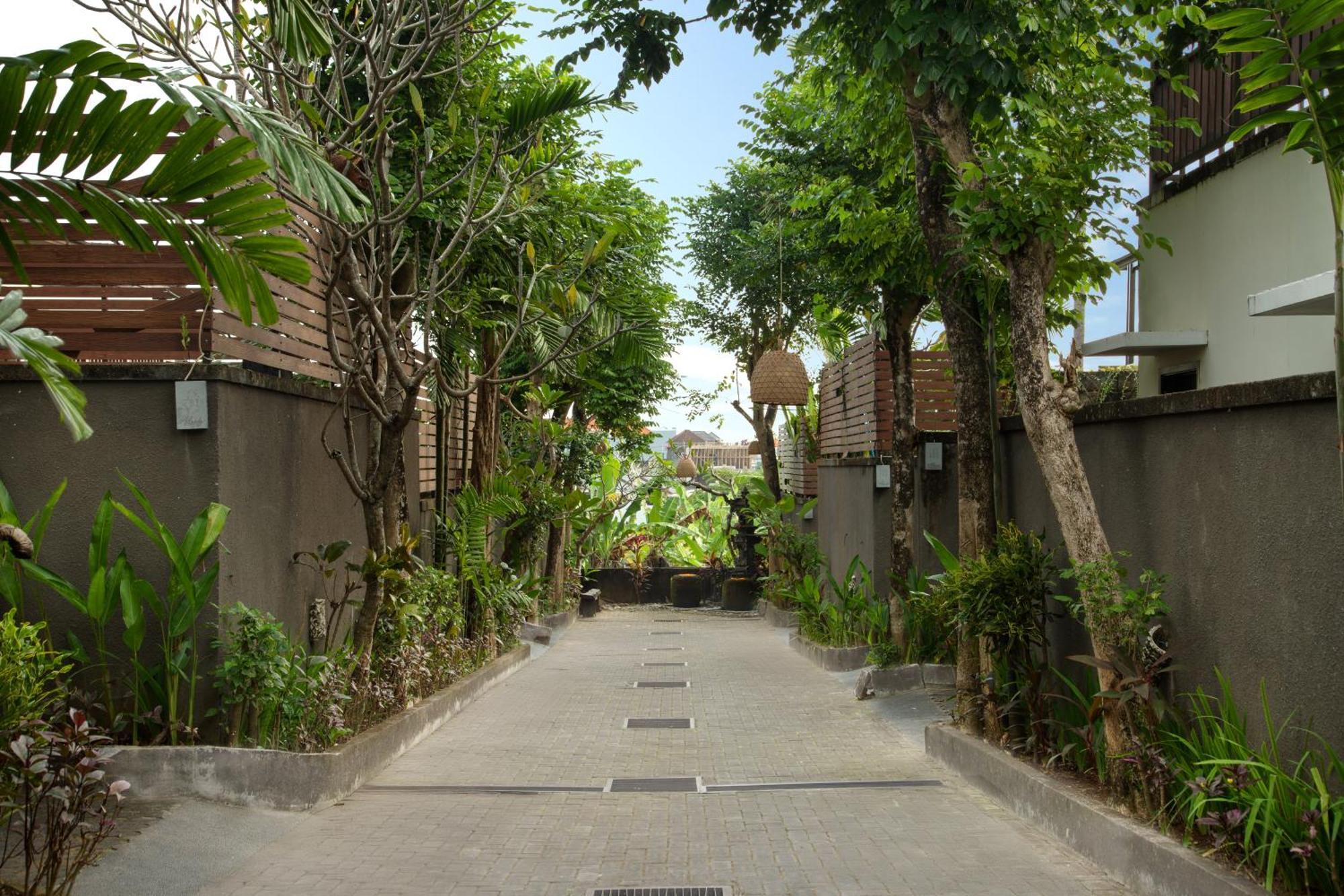 Canggu Circle Villa By Ini Vie Hospitality Екстериор снимка